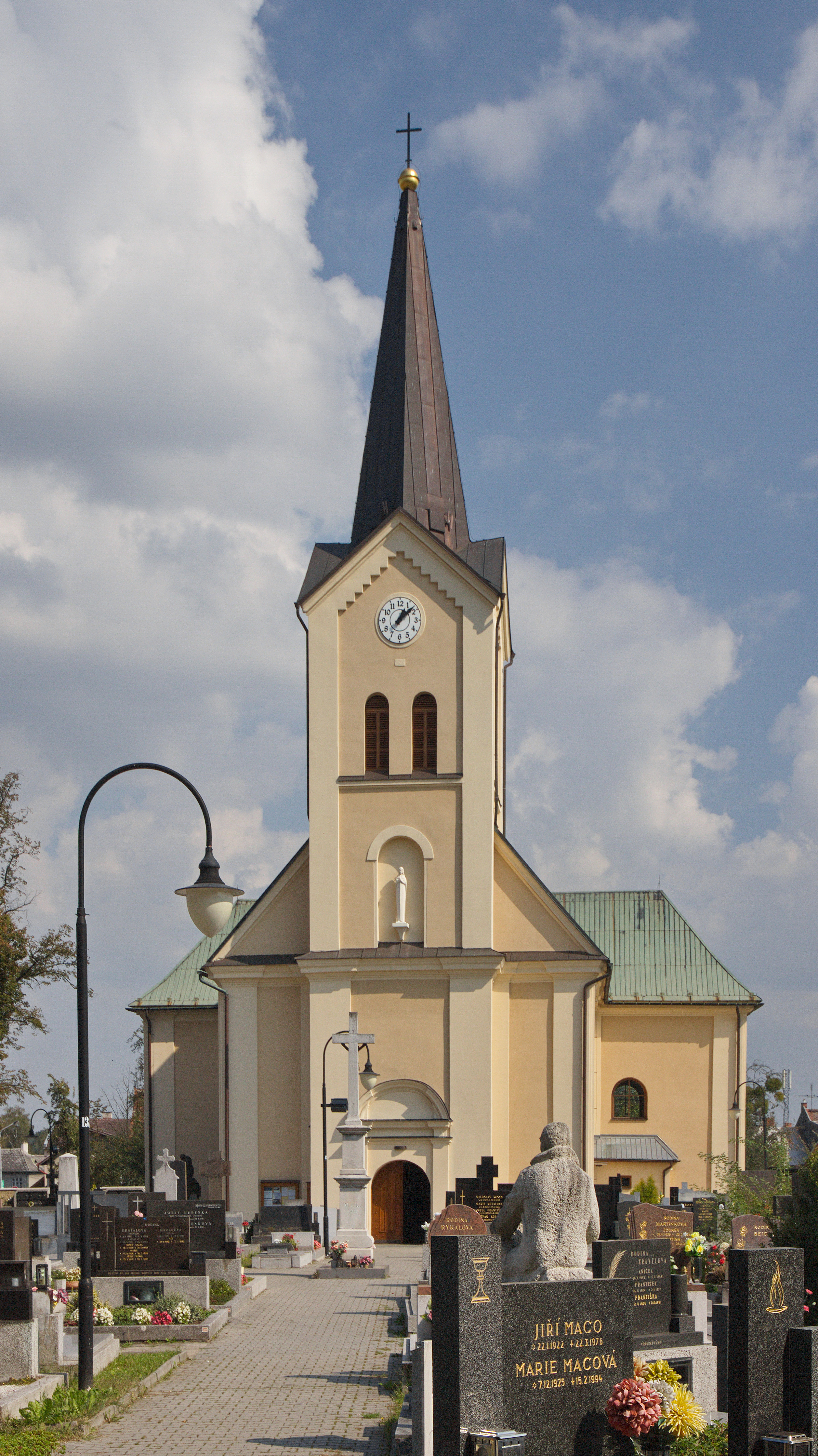 2014 Ostrawa, Třebovice, Kościół Wniebowzięcia NMP 02