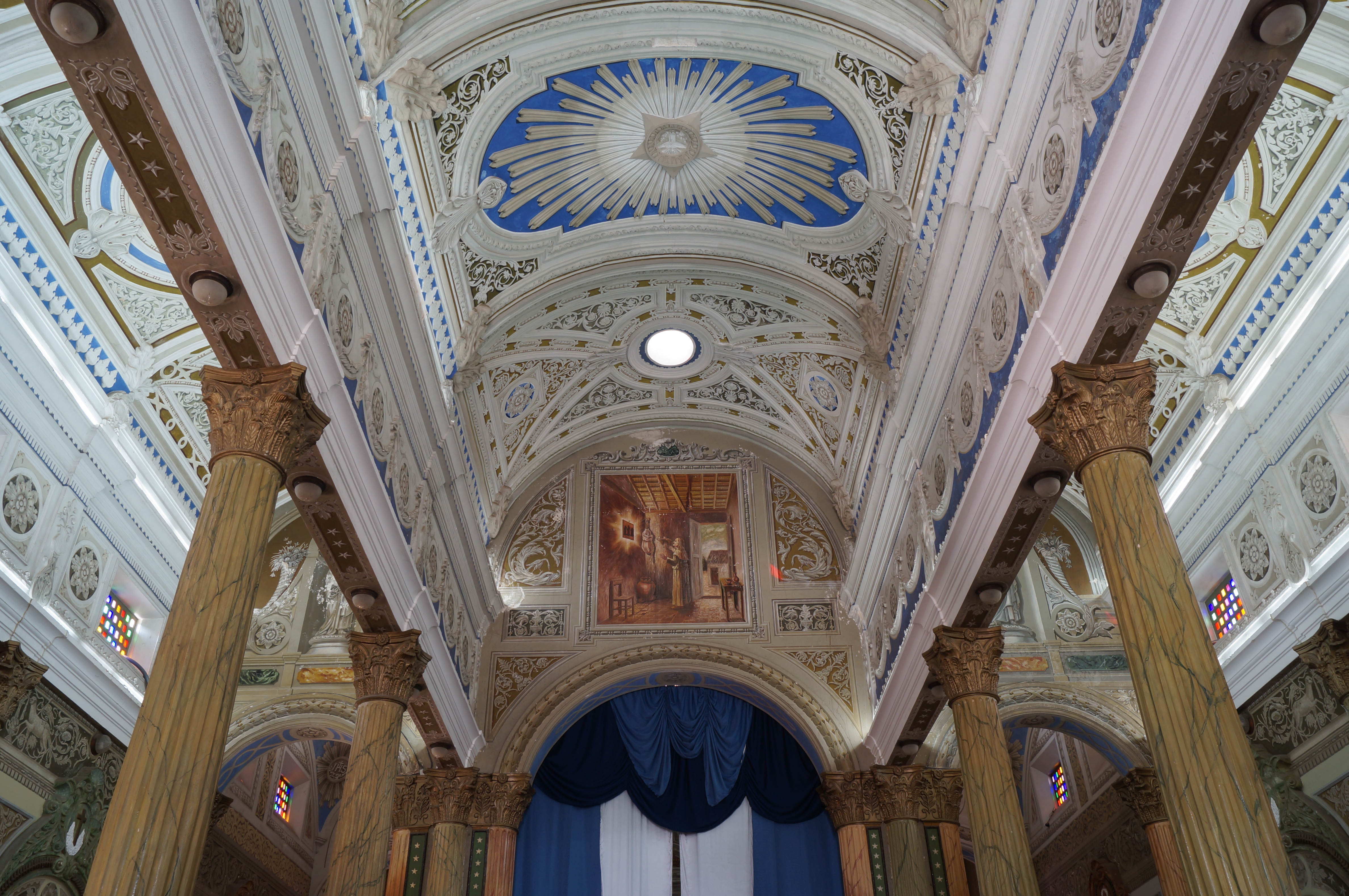 (Vista interior) Basílica de Nuestra Señora de Chiquinquirá III 2