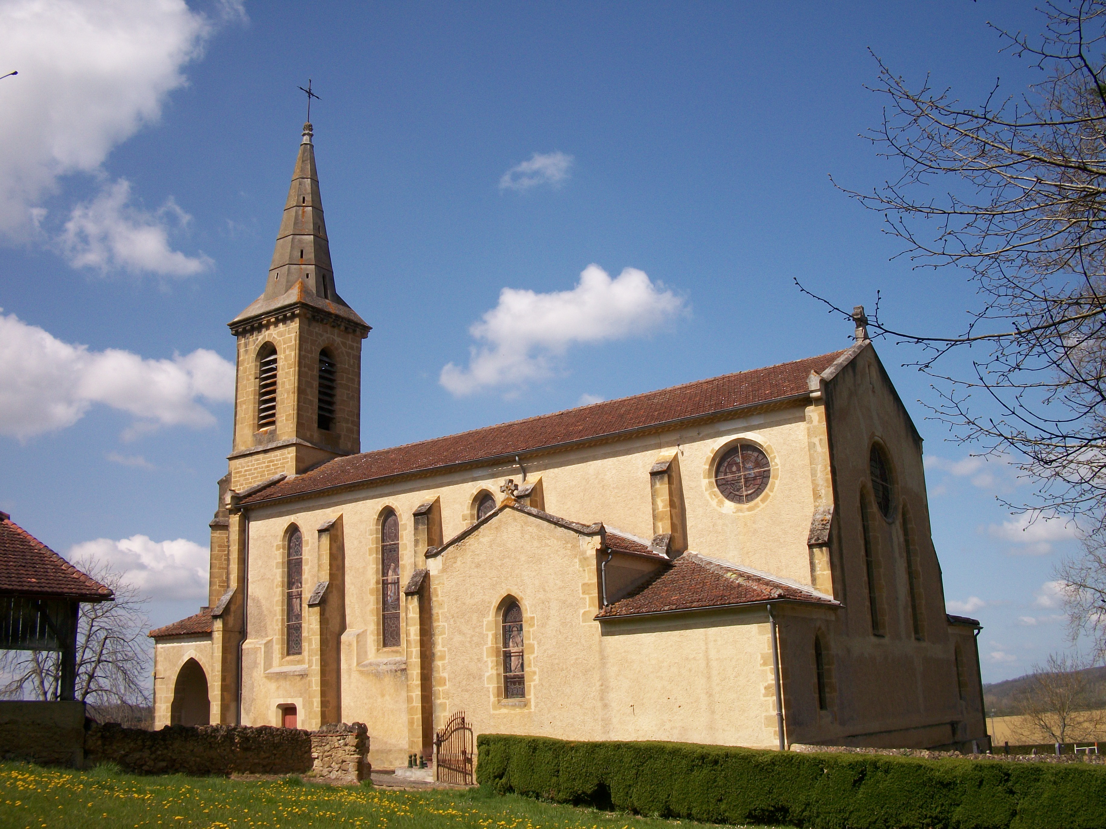 Église à l'entrée de Monclar-sur-Losse (Gers, Frence)