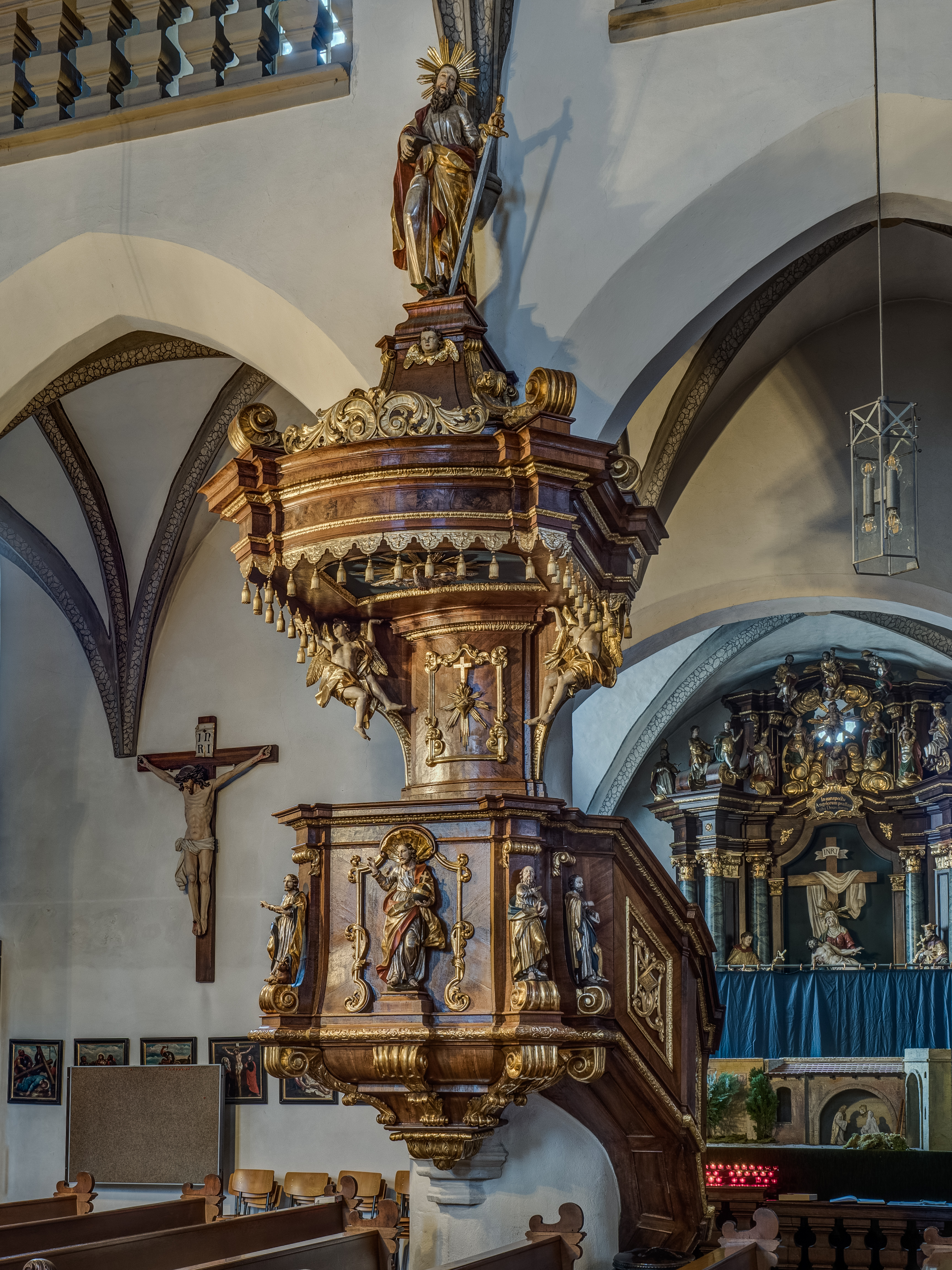 Bad-Staffelstein-Kirche-Kanzel-270057-HDR