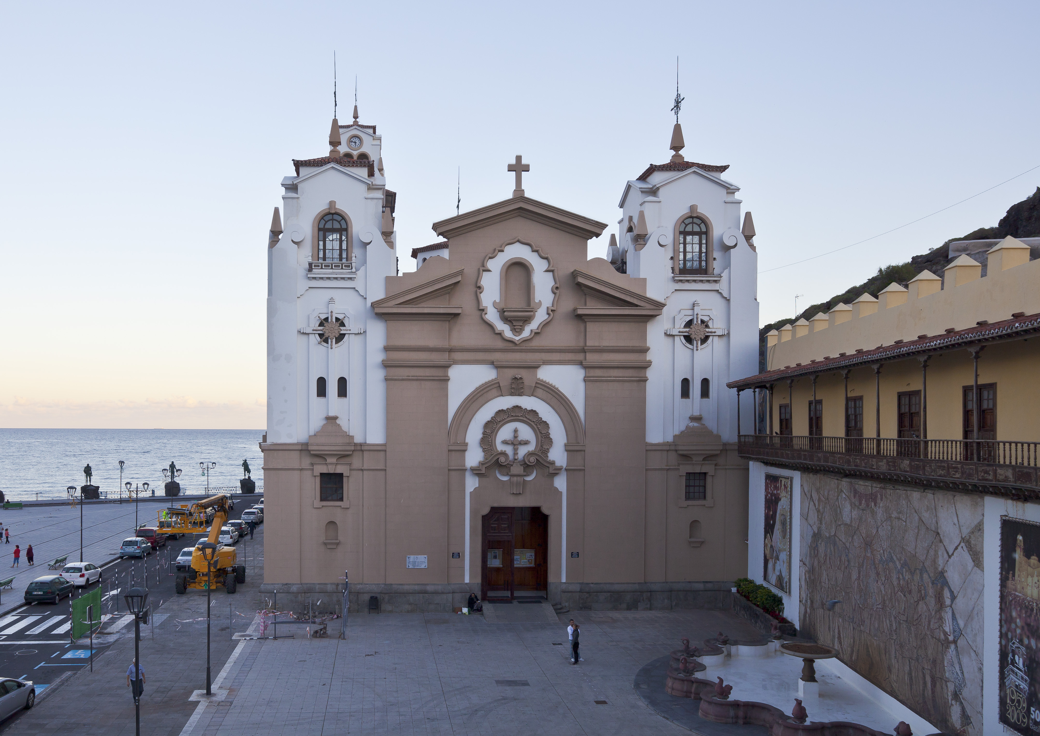 Basílica de Nuestra Señora de la Candelaria, Candelaria, Tenerife, España, 2012-12-12, DD 01