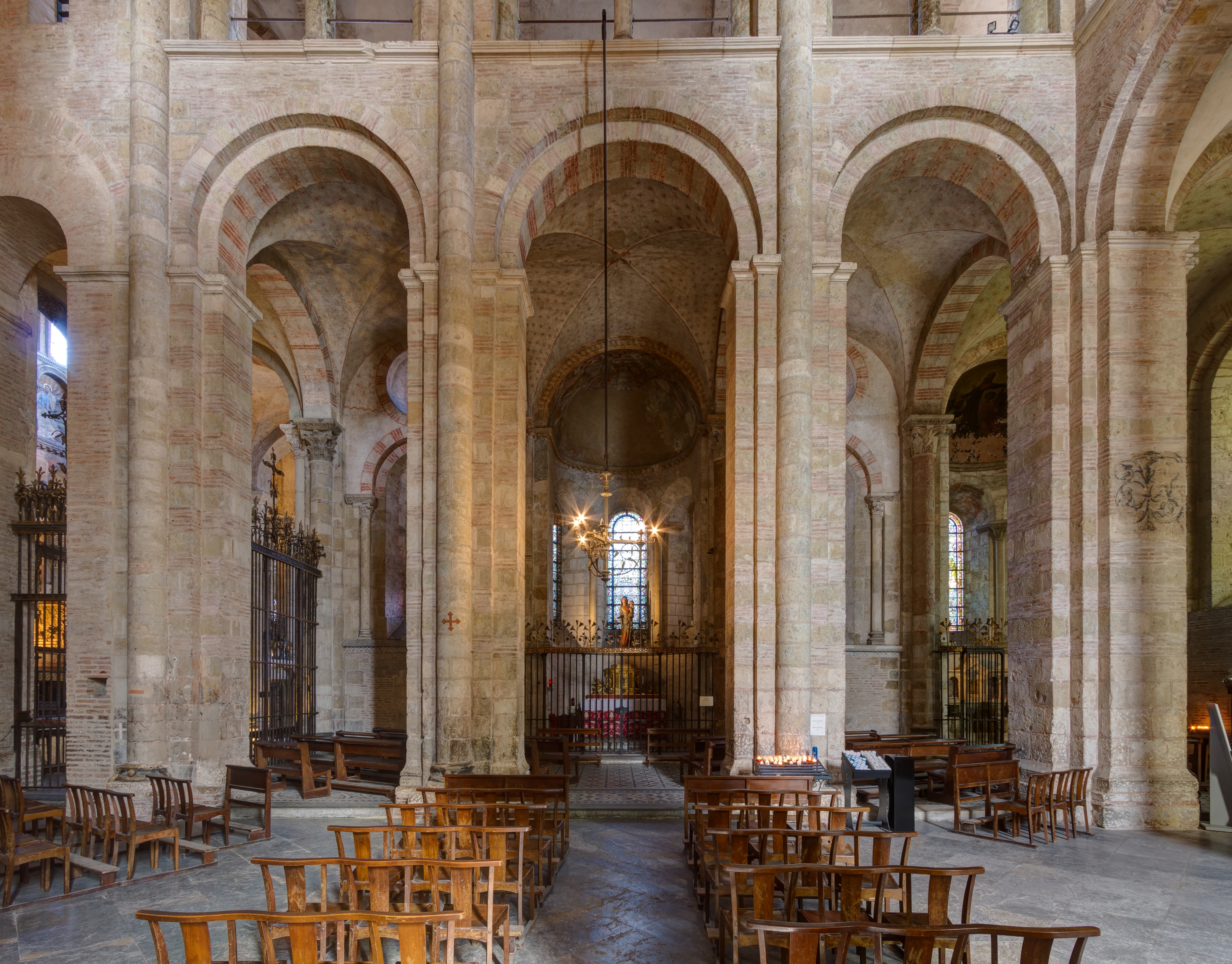 Basilica of Saint-Sernin - 3759 - South transepts