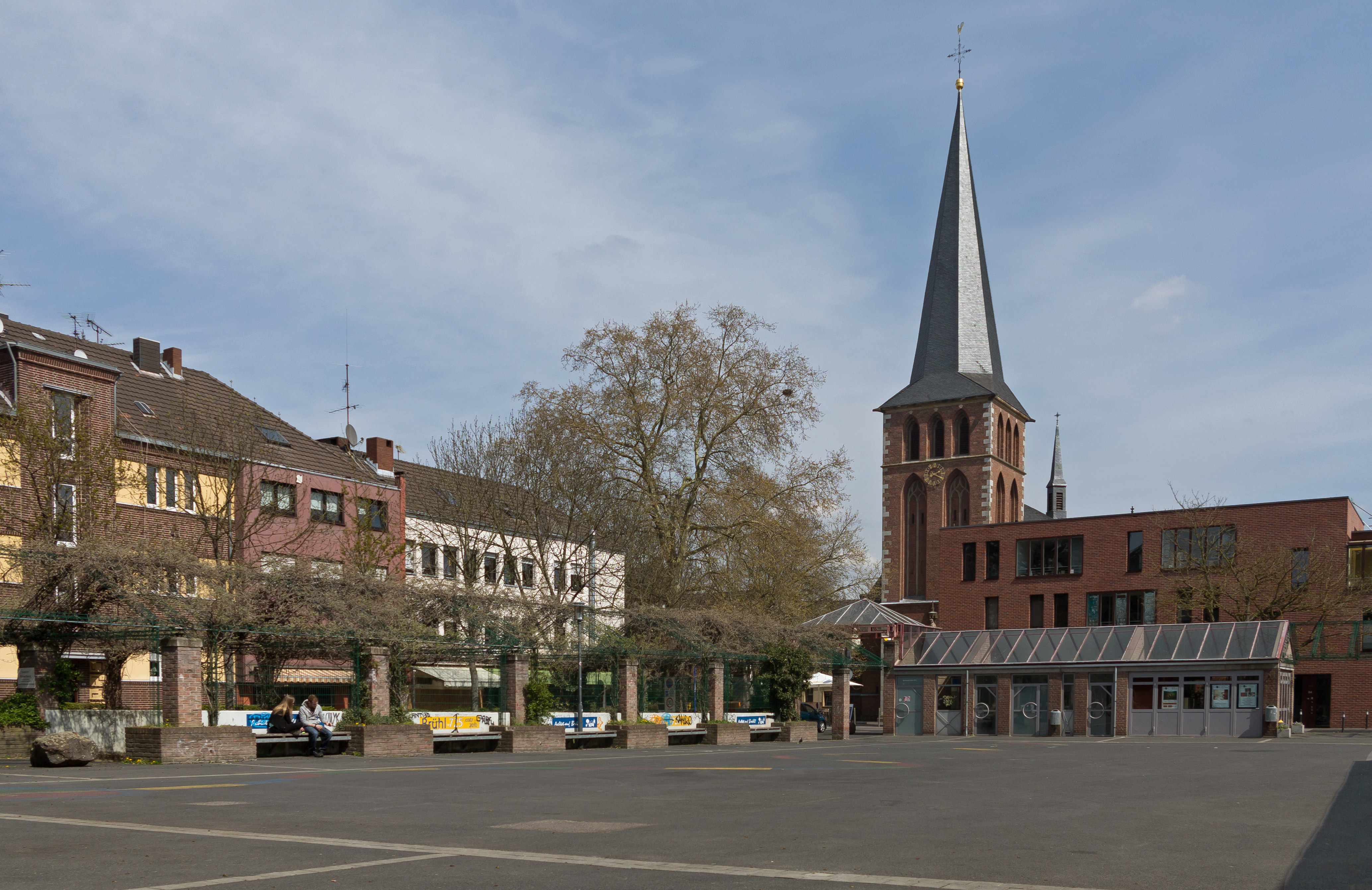 Brühl, Pfarrkirche Sankt Margareta Dm73 foto2 2015-04-17 14.17