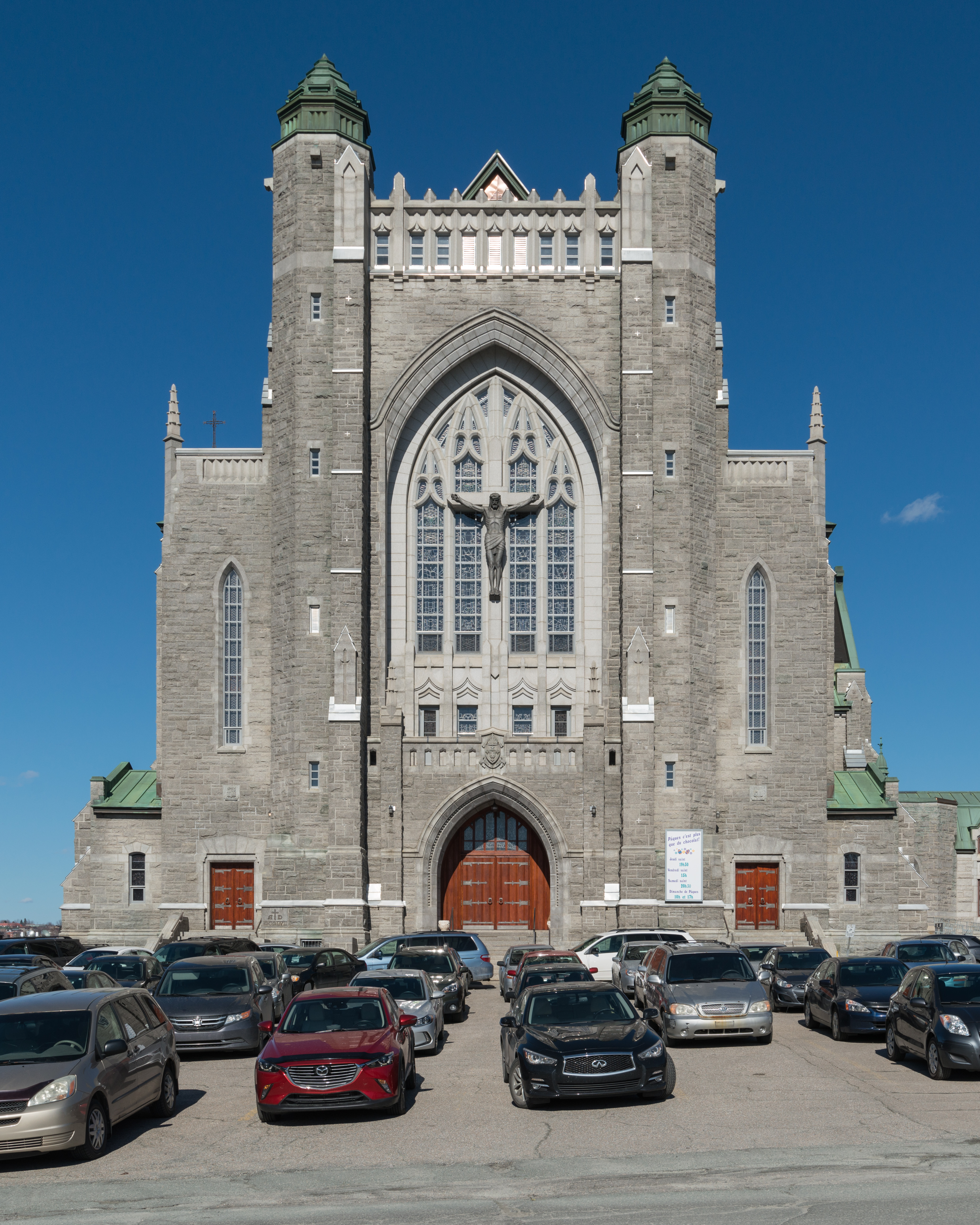 Cathédrale St-Michel, Sherbrooke, Southwest view 20170414 1