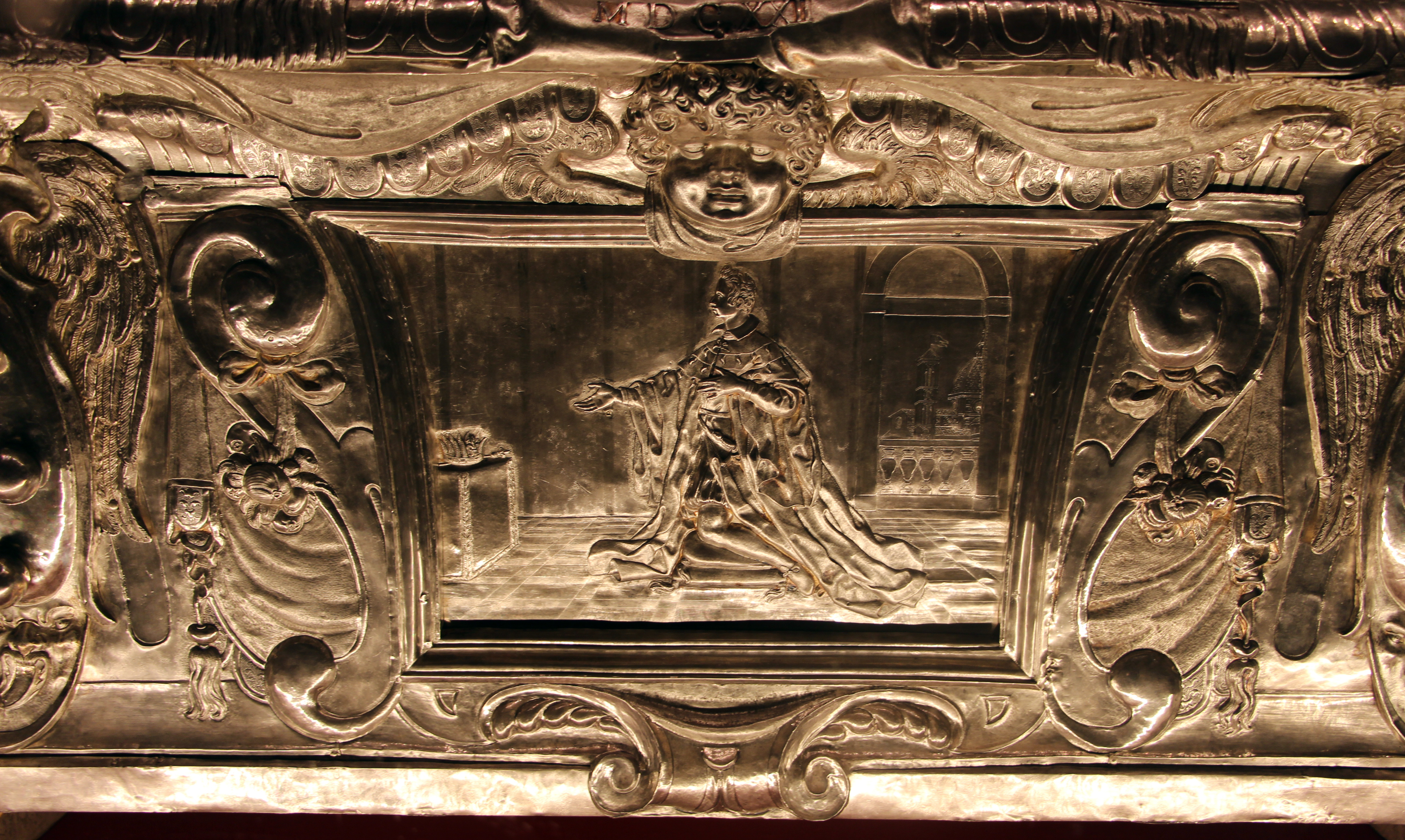 Cosimo merlini il vecchio, reliquiario dei ss. marco papa, amato abate e concordia martire, 1622, argento su legno 07