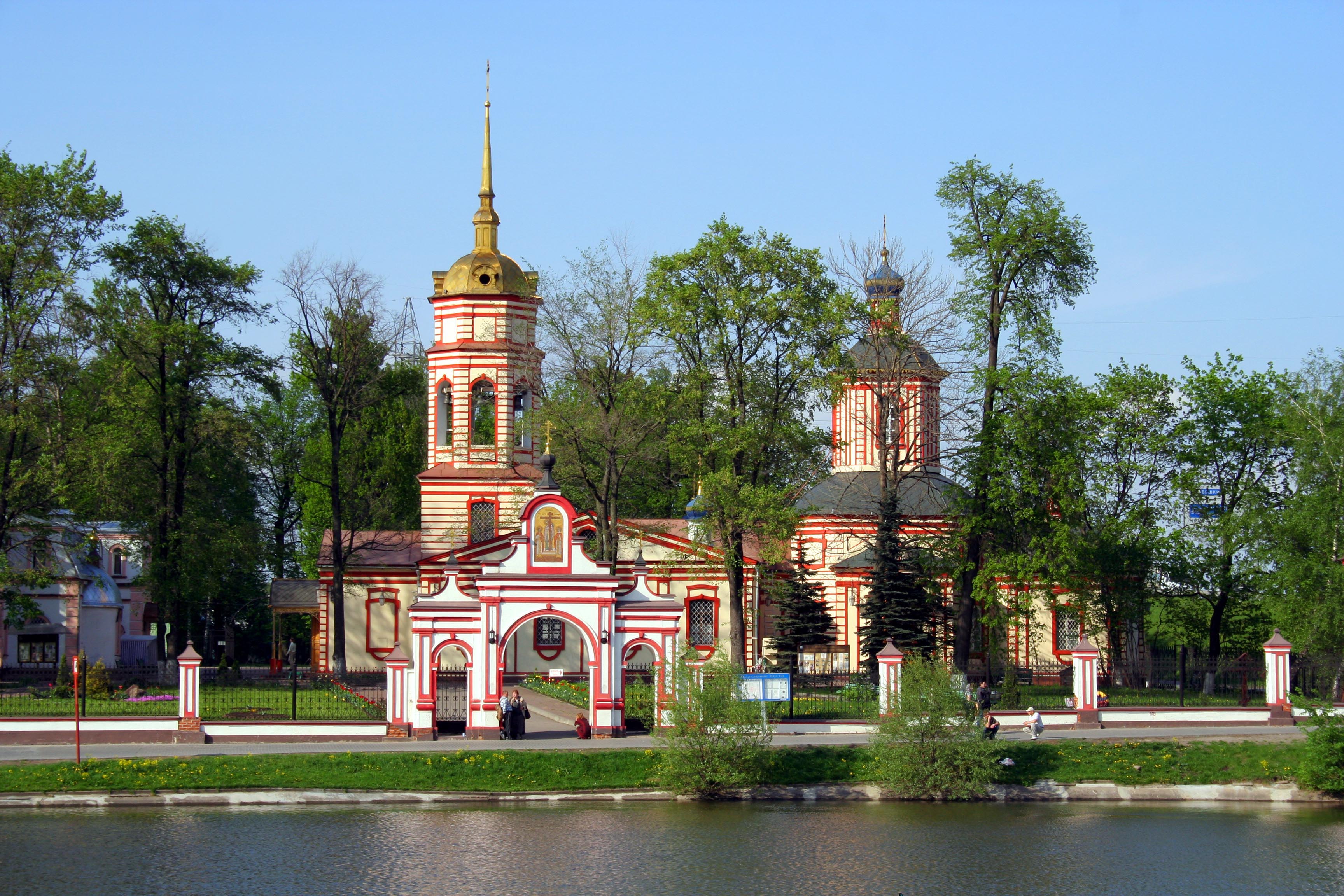 Крестовоздвиженская церковь в Алтуфьеве