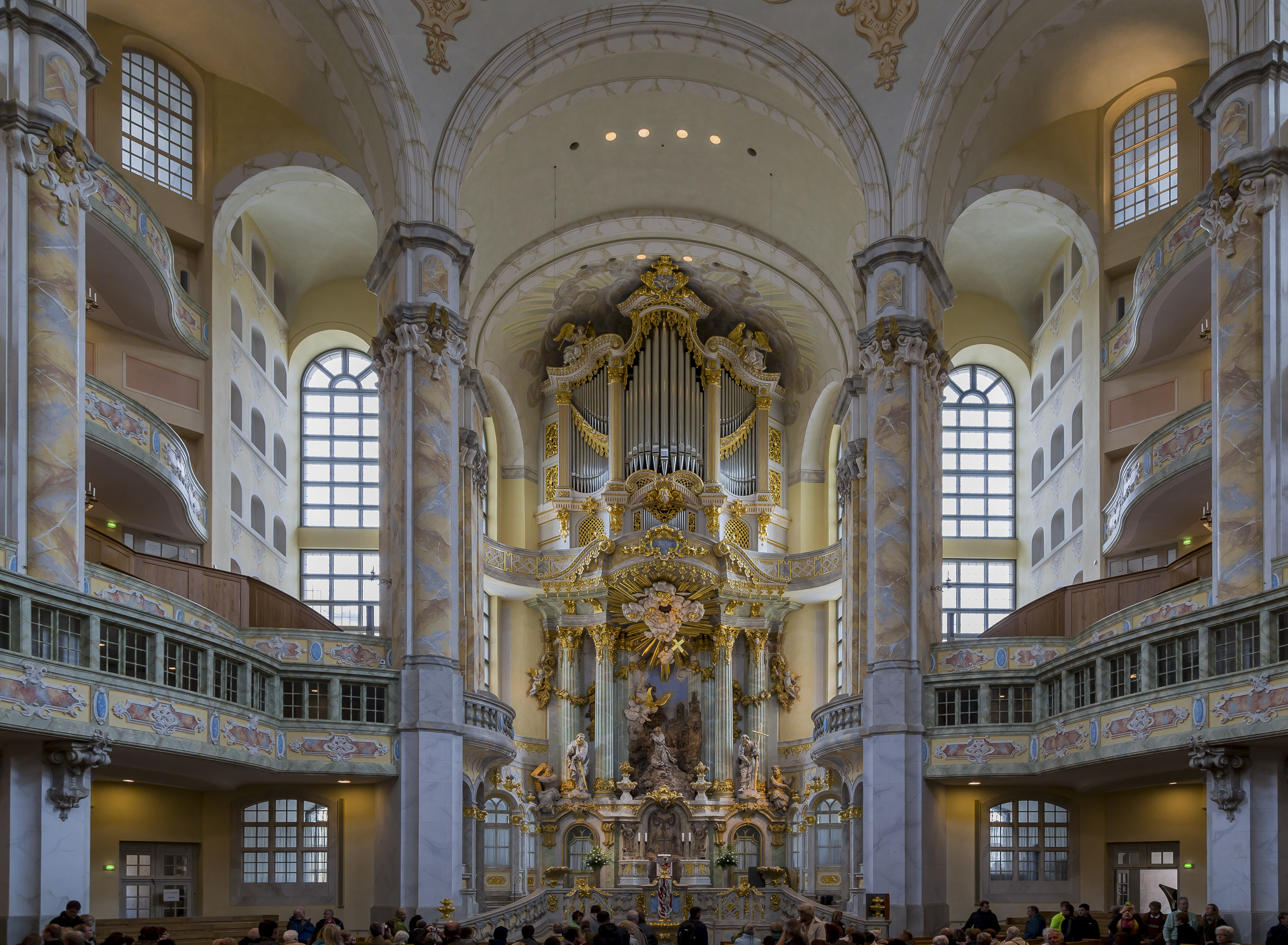 Dresden Germany Interior-of-Frauenkirche-08