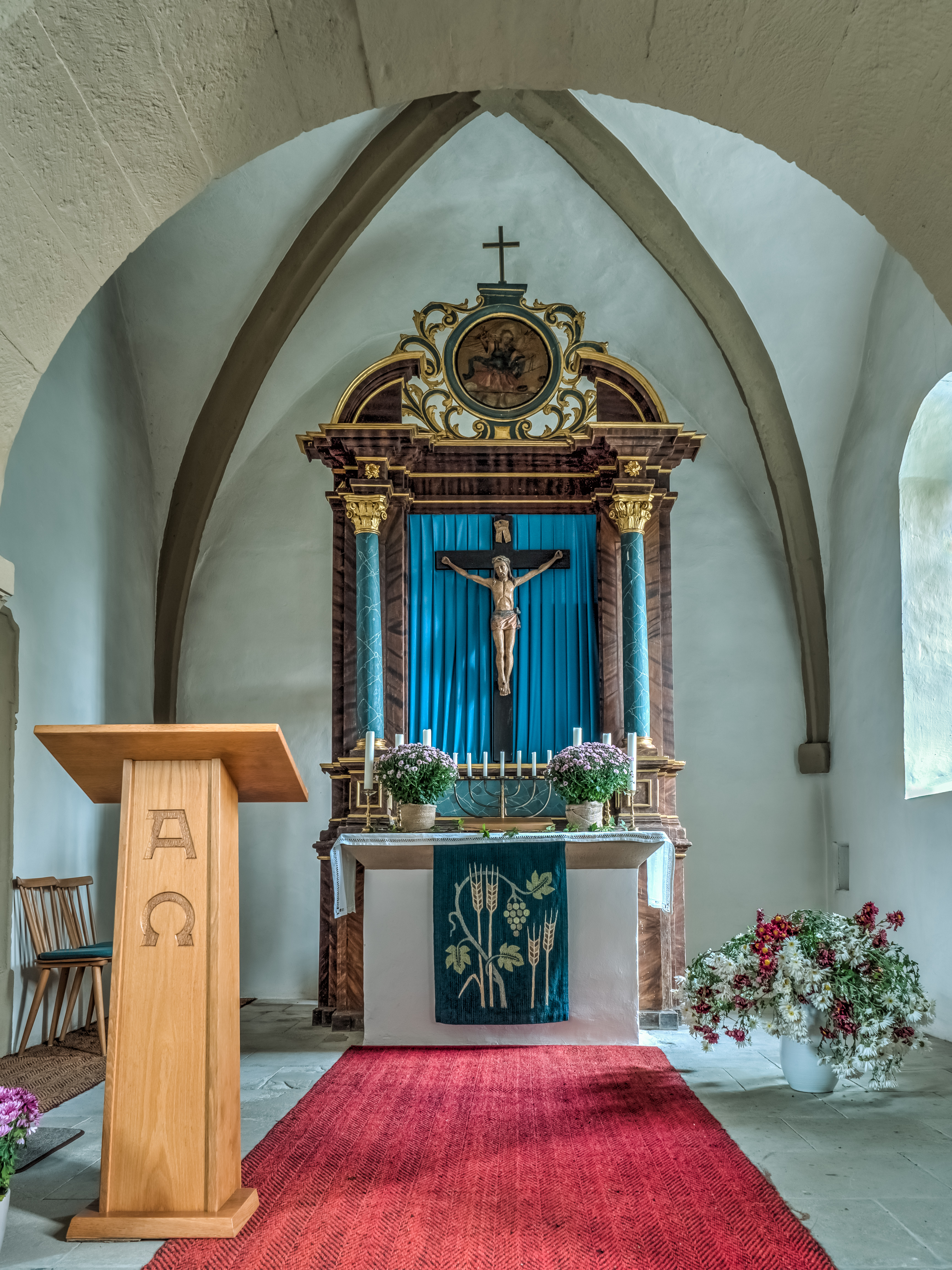 Ebersbrunn-Kirche-Altar-130081-HDR