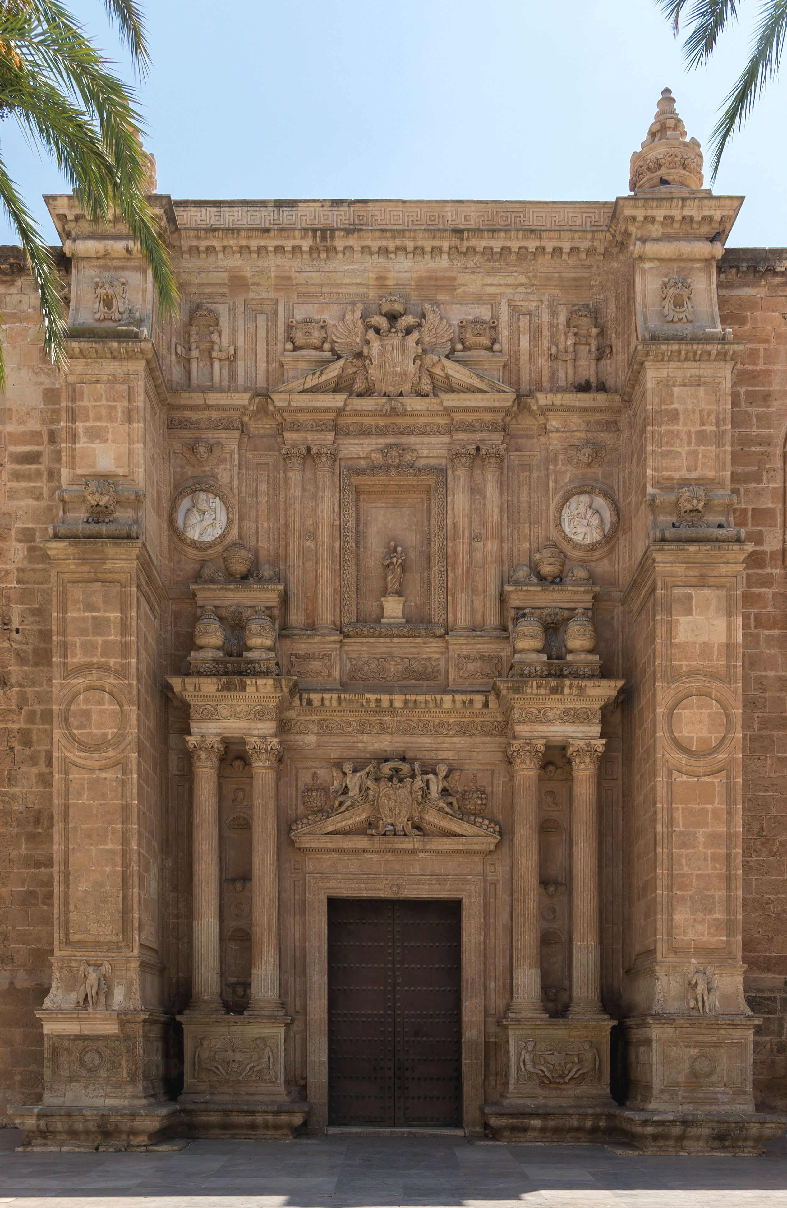 Entrée de la Cathédrale, Almeria, Espagne