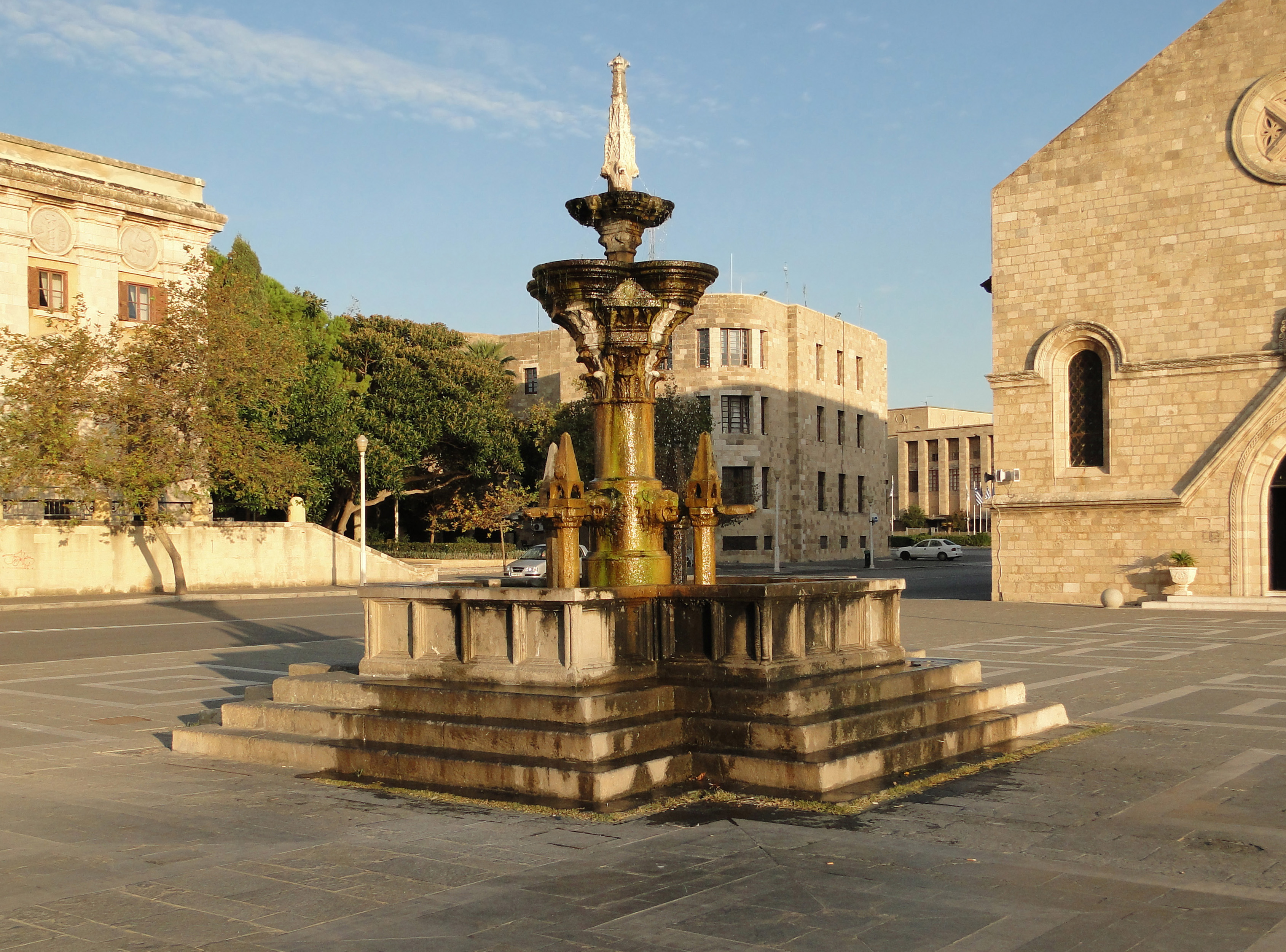 Fountain in Rhodes Harbour 02
