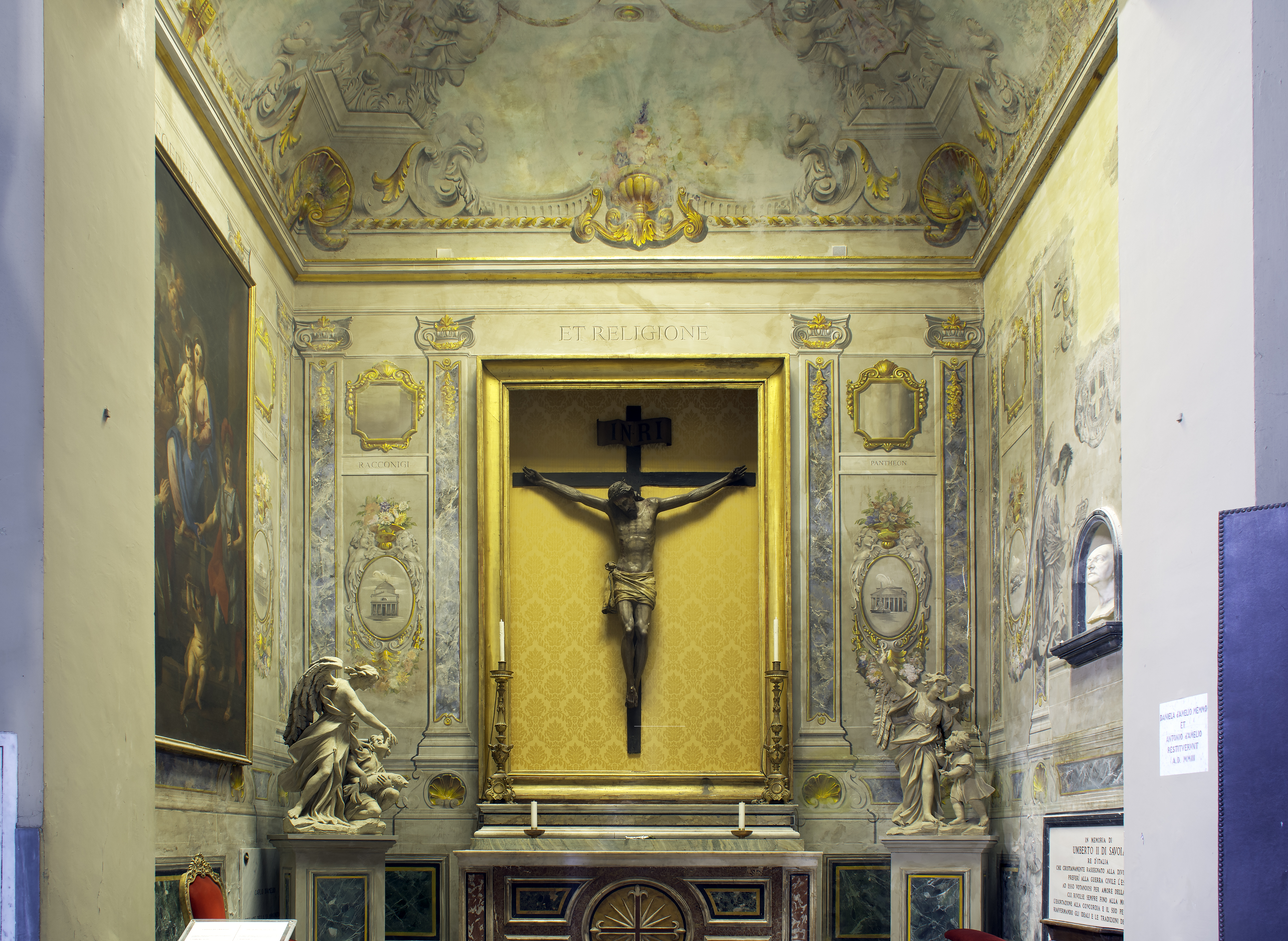 Front right chapel of San Lorenzo in Lucina (Rome) HDR