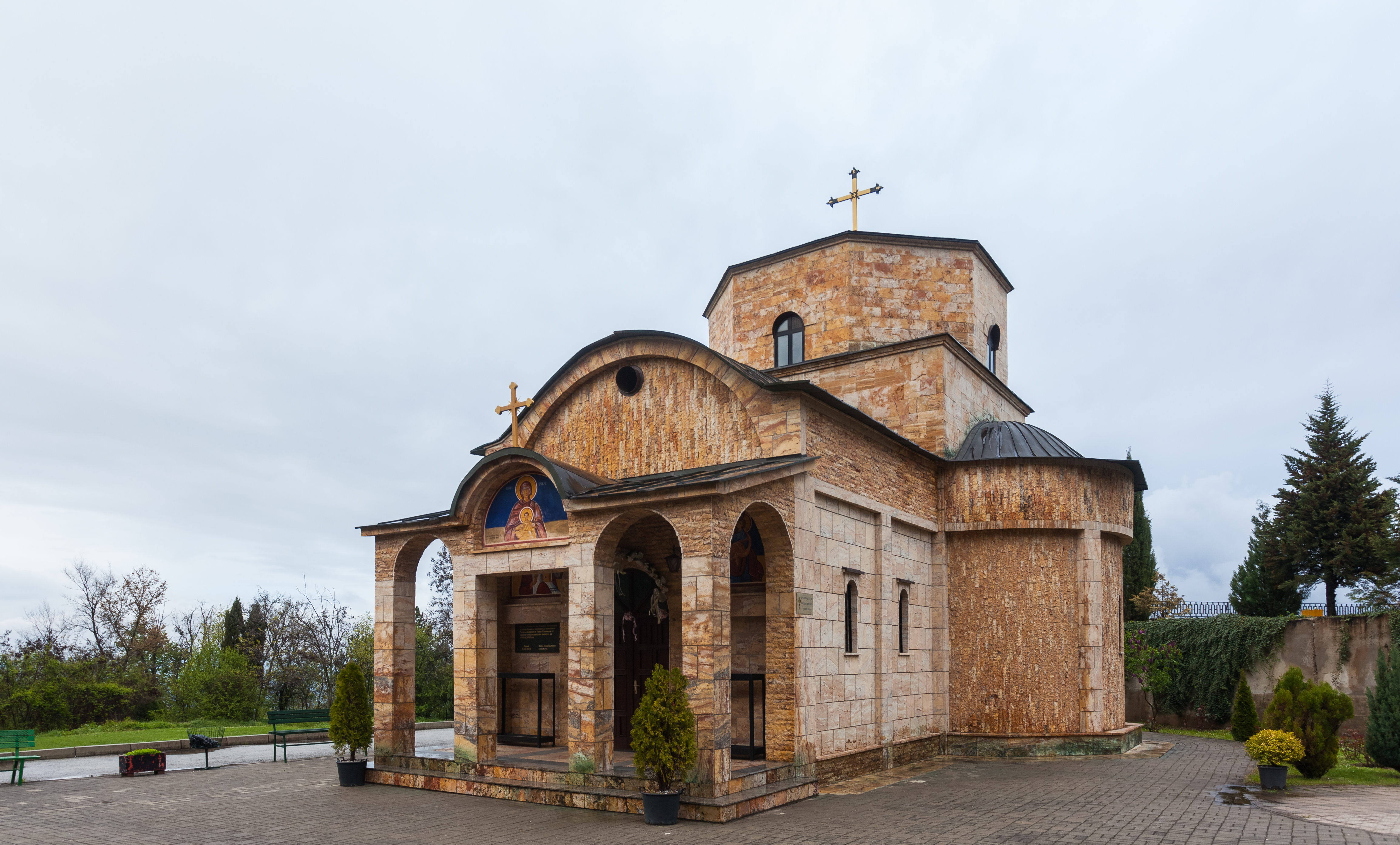 Iglesia de la Natividad de la Madre de Dios, Montaña Vodno, Skopie, Macedonia, 2014-04-17, DD 75