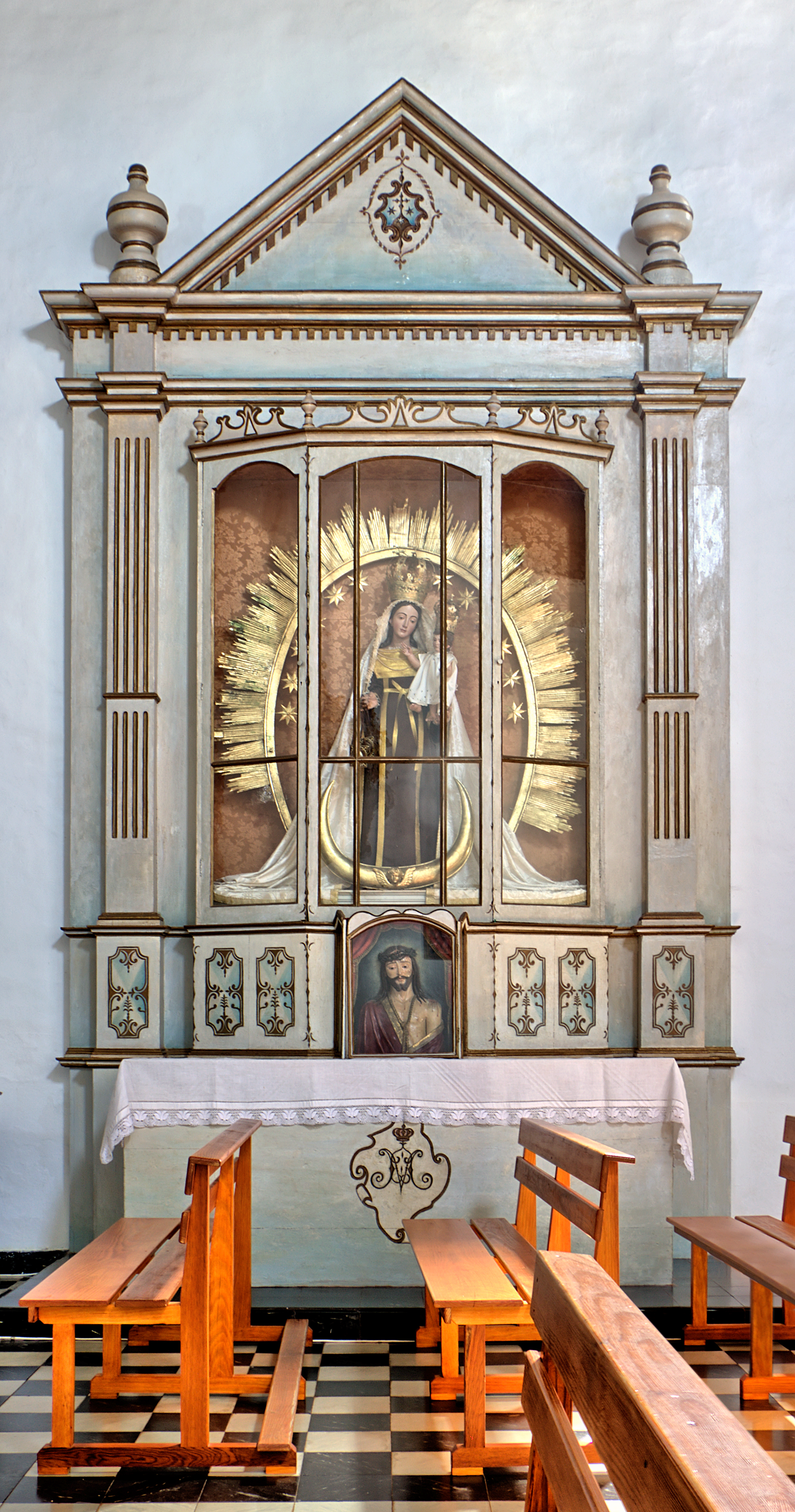 Iglesia de Nuestra Señora de la Antigua - side altar nr