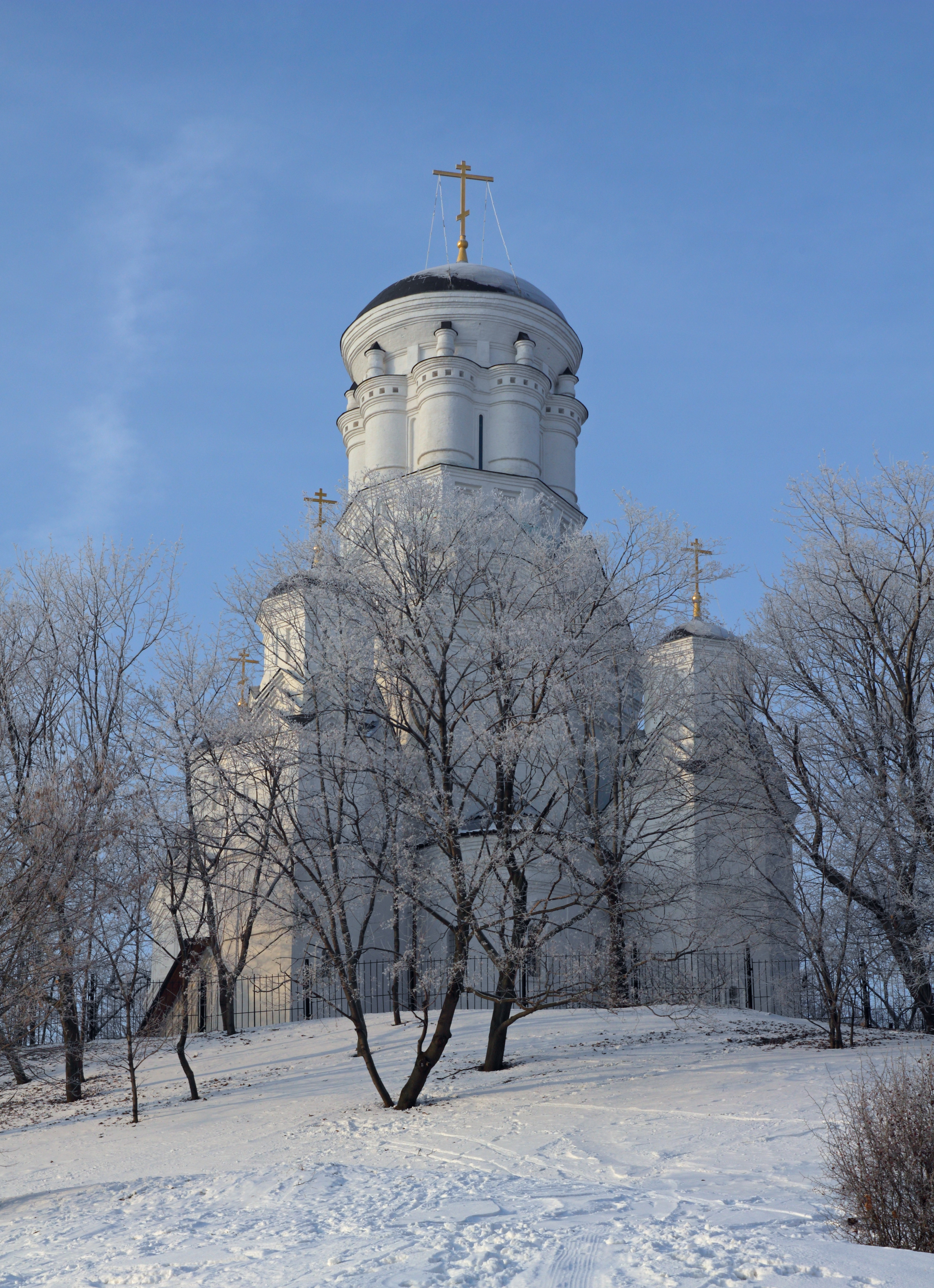 Kolomenskoe in white - Dec12 - 04 john baptist church