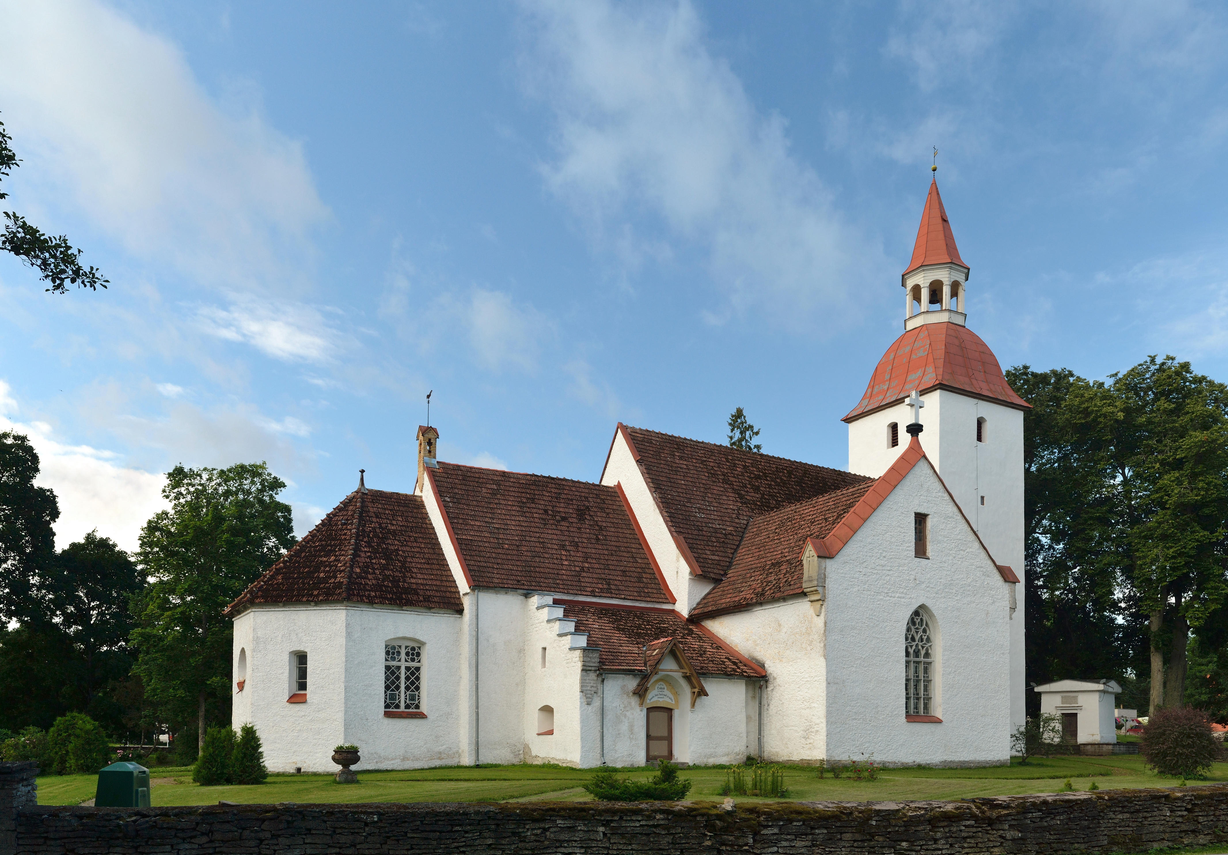 Kuusalu kirik 2012