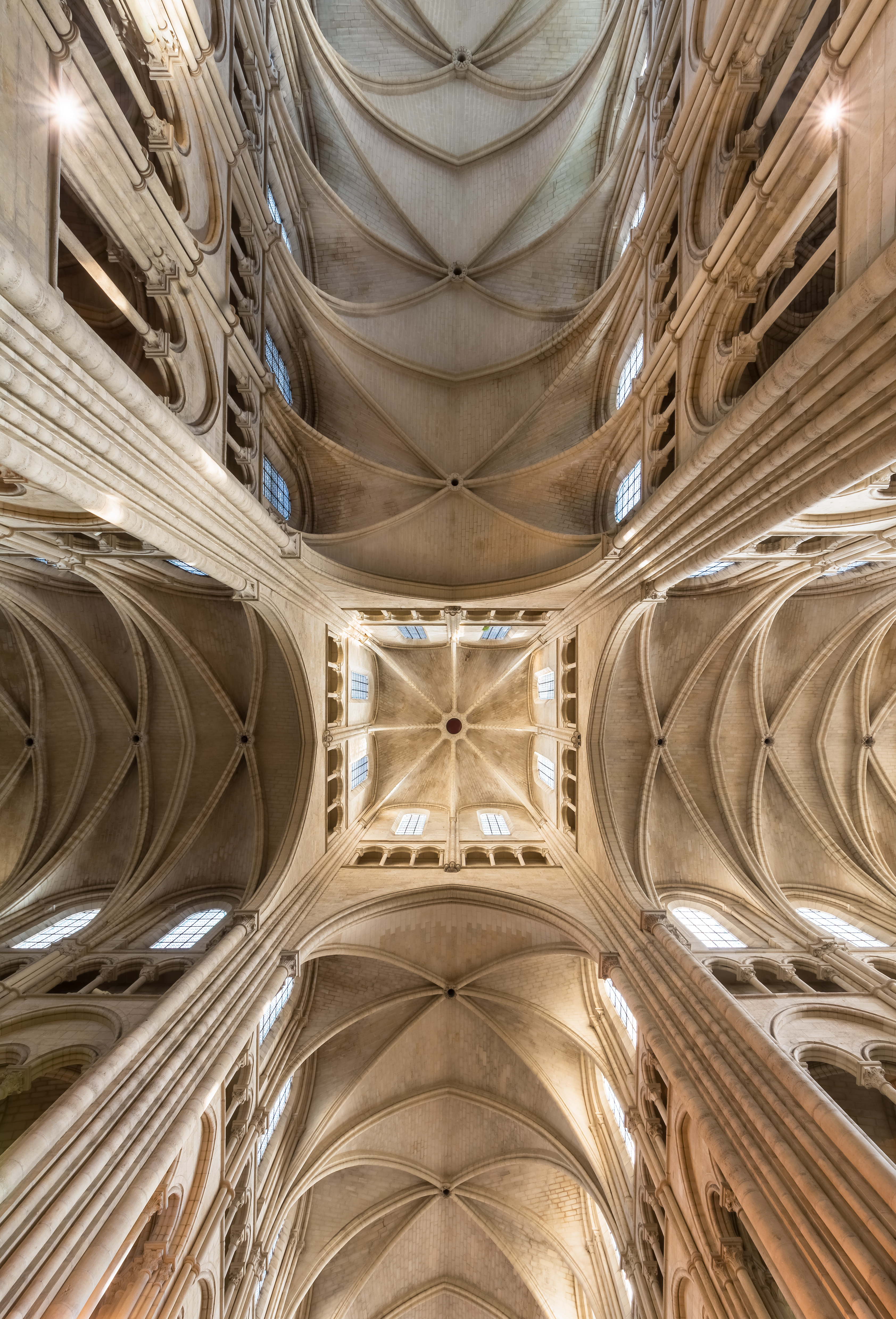 Laon Cathedral Vaults 01