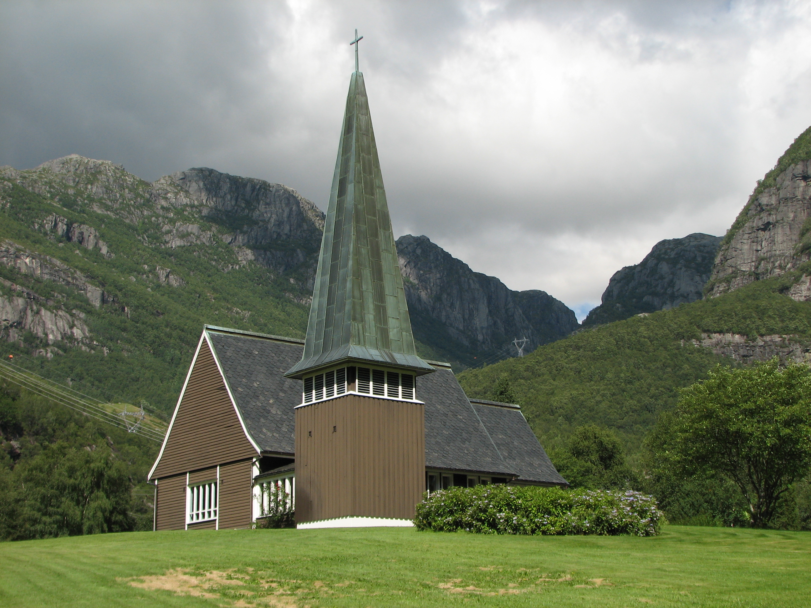 Lysebotn - church