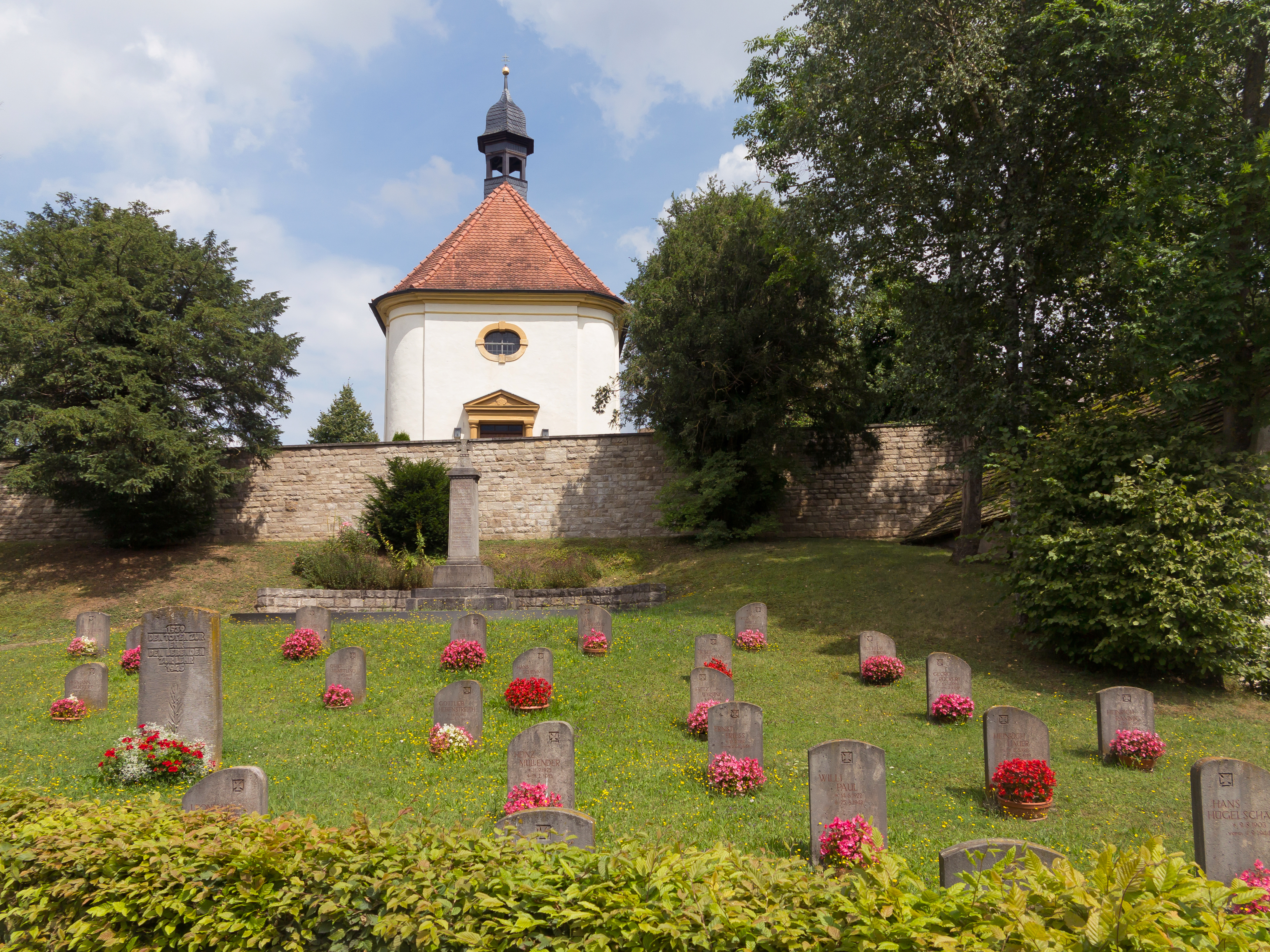 Mönchensondheim, kerkhof met kapel DmD-6-75-139-183 plaatsen foto8 2016-08-06 14.15