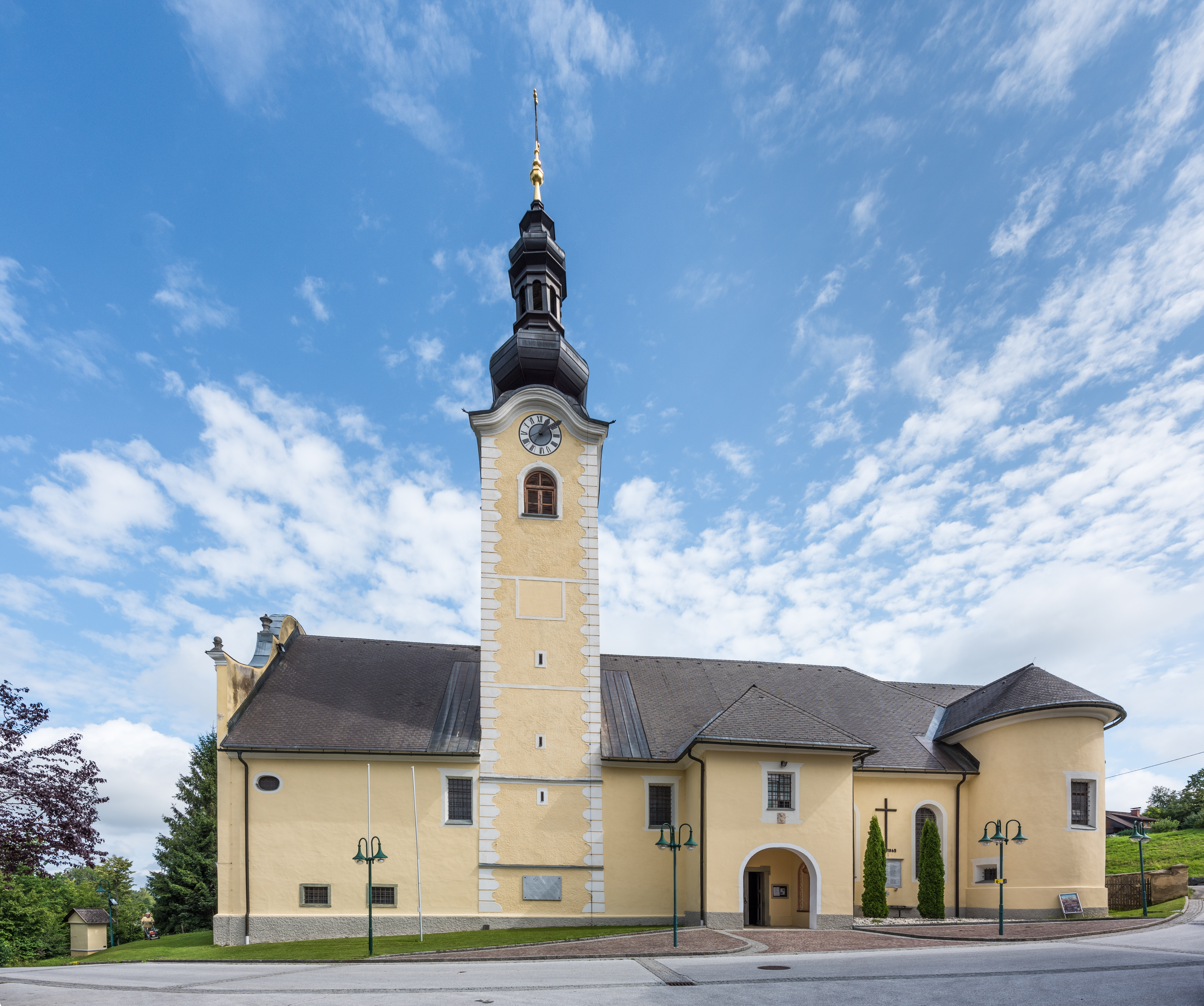 Maria Rain Kirchenstrasse 61 Pfarrkirche Mariä Himmelfahrt S-Ansicht 13072018 3875