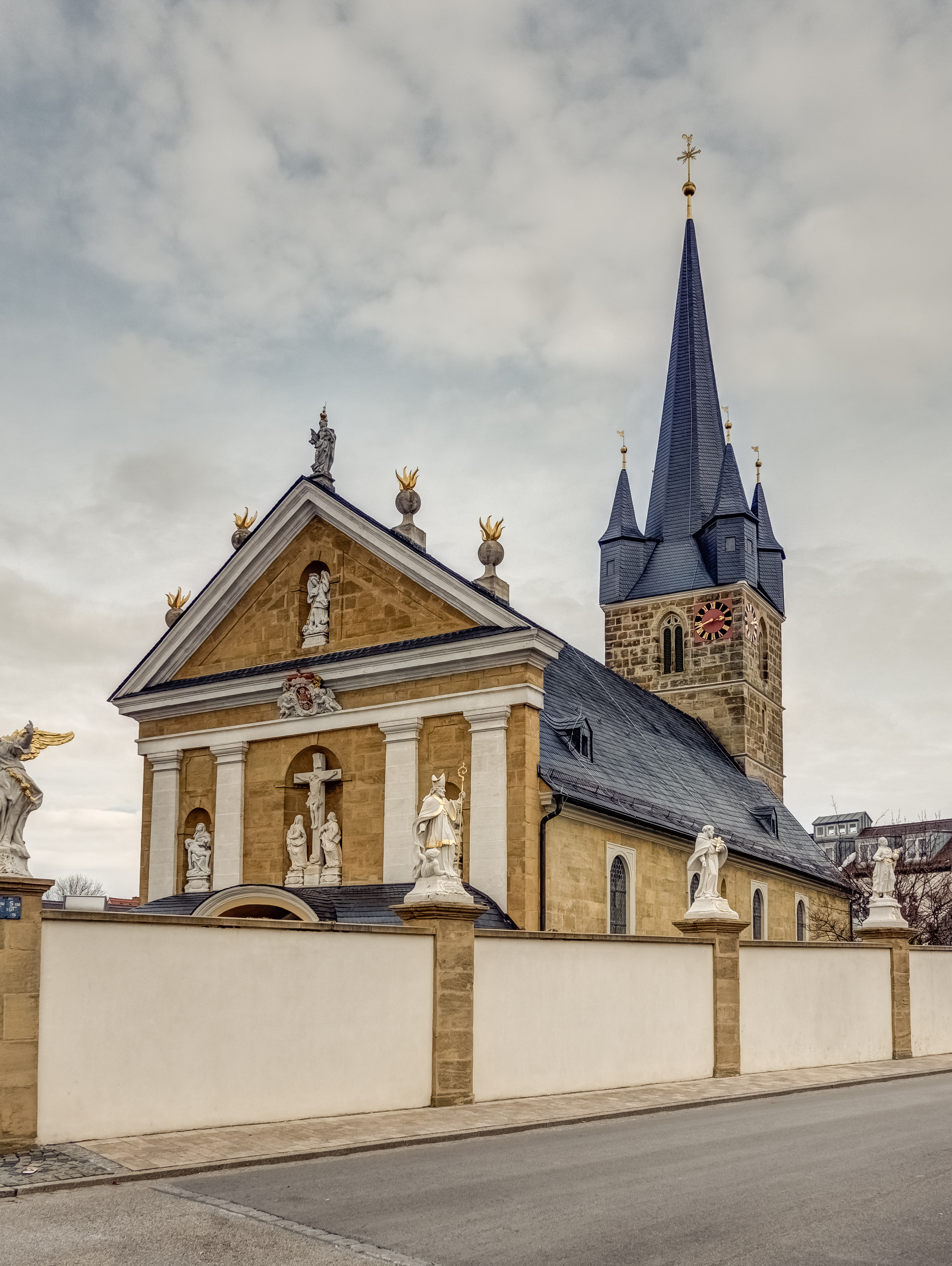 Memmelsdorf-Kirche-1050102-HDR