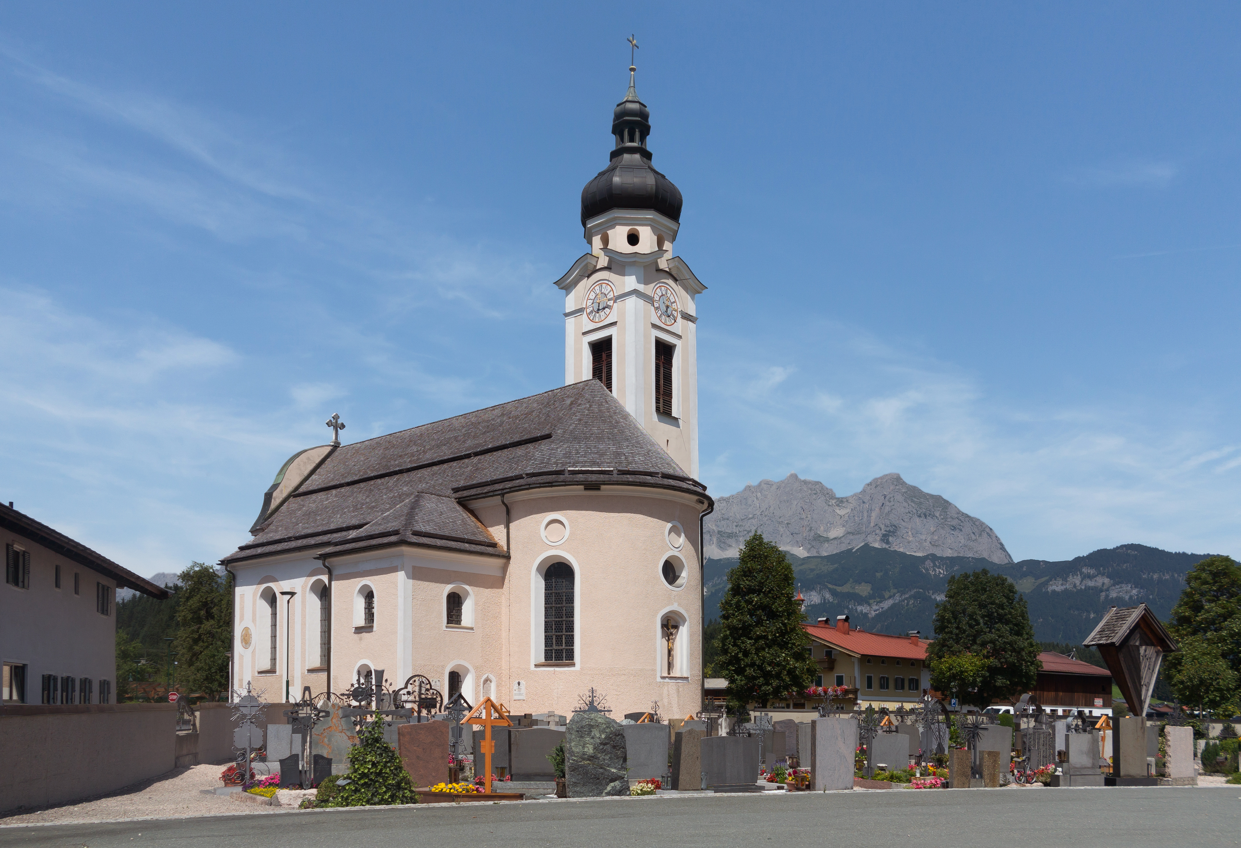 Oberndorf in Tirol, Katholische Pfarrkirche Sankt Philippus und Jakobus Dm64572 foto8 2017-08-03 12.12
