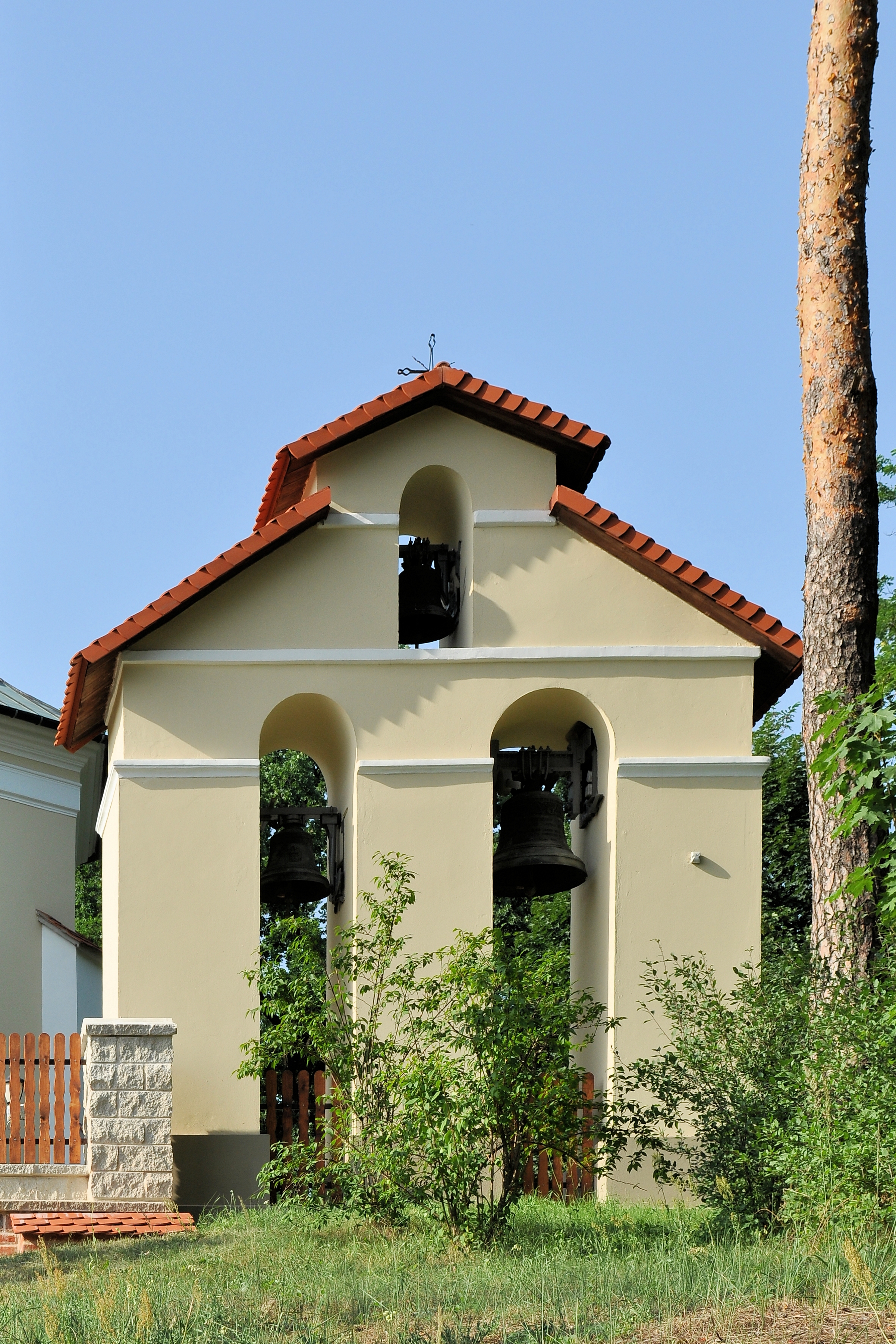 PL - Niwiska - kościół Świętego Mikołaja - dzwonnica - 2012-07-01--17-19-12-02