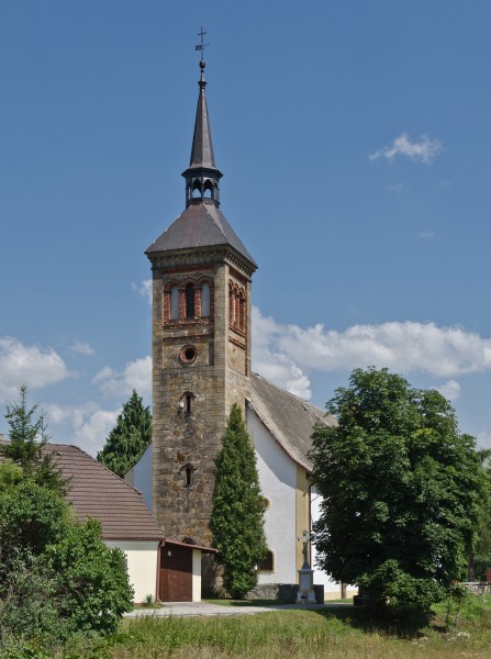 2014 Długopole Dolne, kościół św. Jerzego 01