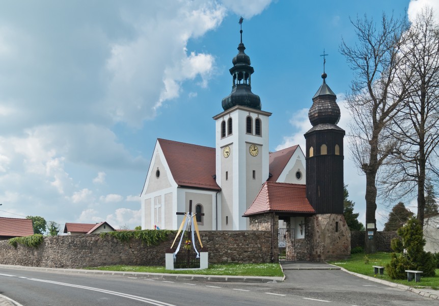 2014 Kamienica, kościół św. Jerzego 02