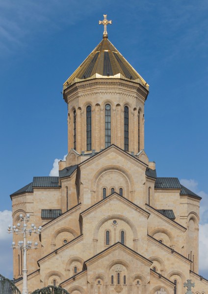 2014 Tbilisi, Sobór Trójcy Świętej (05)