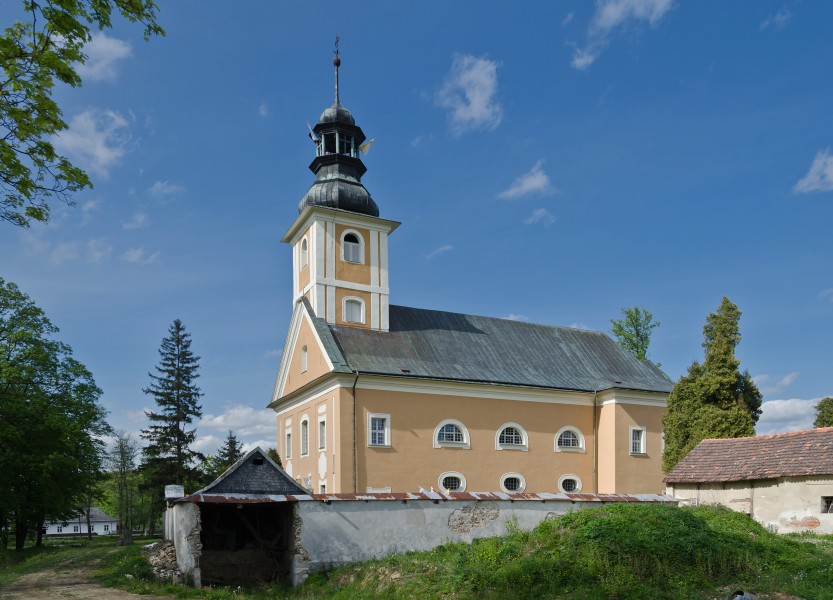 2014 Wilkanów, kościół św. Jerzego 02