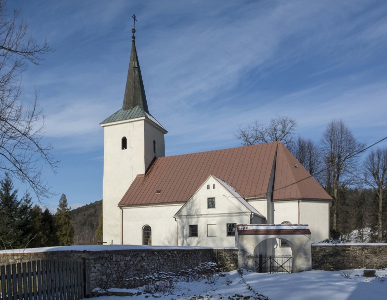 2015 Kościół św. Mikołaja w Radochowie 01