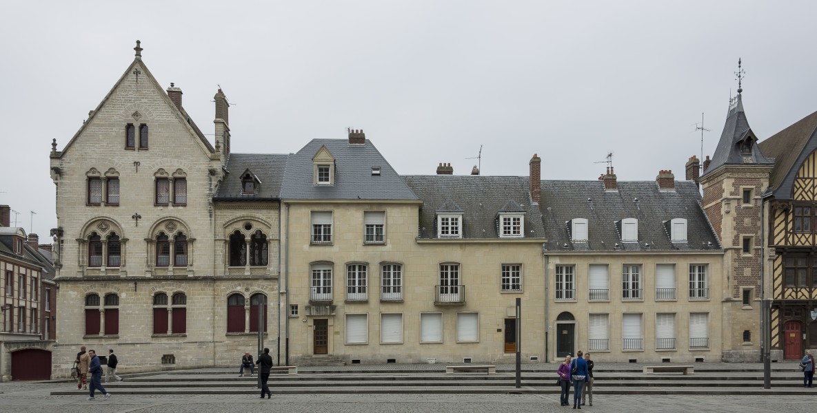 Amiens France Buildings-1-11-Place-Notre-Dame-01