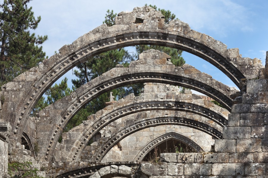Arcos das ruínas de Santa María de Dozo - Cambados-CA16