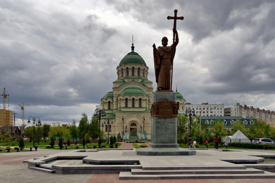 Astrakhan Cathedral of Saint Vladimir P5090852 2200