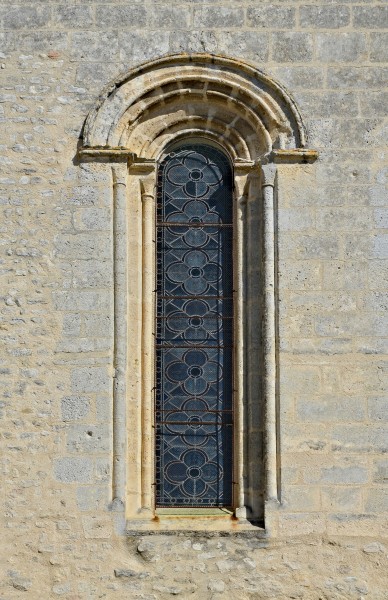 Bassac 16 Abbaye Fenêtre du chœur 2014