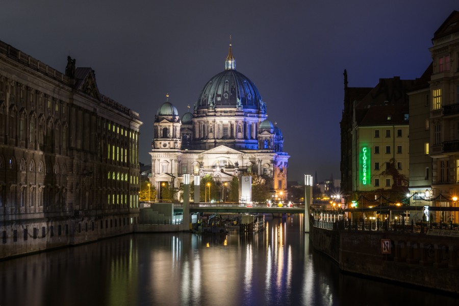 Berlin Cathedral from Muehlendammbruecke