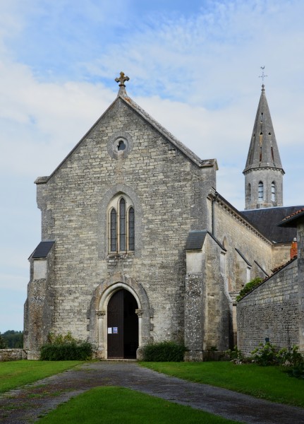 Bioussac 16 Église façade 2014