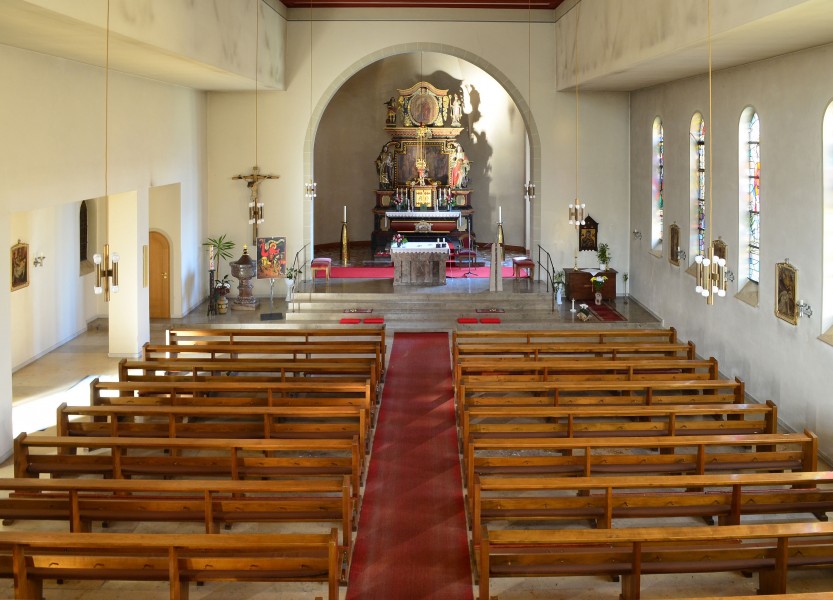 Brilon, Hoppecke, St. Mariä-Heimsuchung, Blick von der Empore auf den Altar
