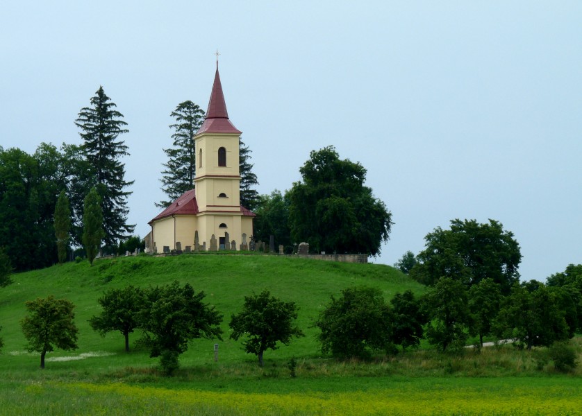 Byšičky (Lázně Bělohrad), Church of Saints Peter and Paul (01)