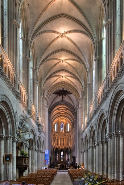 Cathédrale de Bayeux - nef