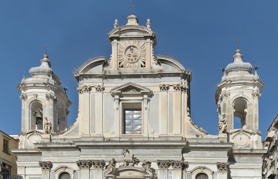 Chiesa dei Girolamini facciata di Ferdinando Fuga Napoli