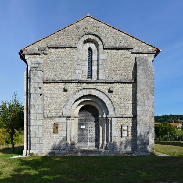 Cressac-Saint-Genis 16 Chapelle Templiers façade 2013