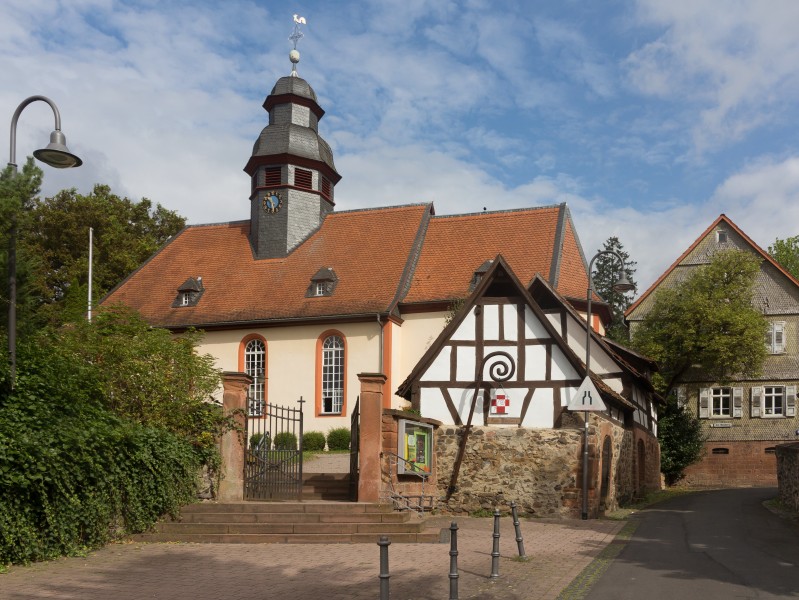 Düdelsheim, die evangelische Kirche Dm0 foto6 2016-08-10 10.24