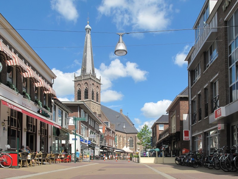 Doetinchem, Sint Catharinakerk RM13084 in straatzicht foto7 2012-07-22 14.54