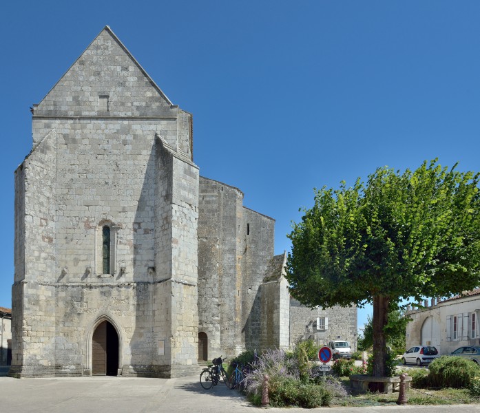 Eglise Saint Pierre de Chaniers 2