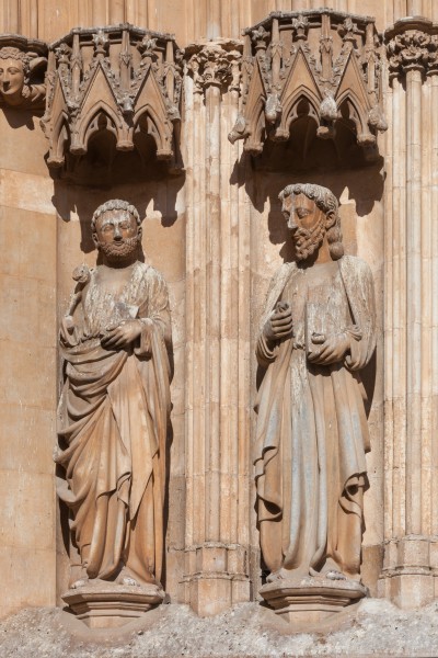 Esculturas na Catedral de Tarragona-51