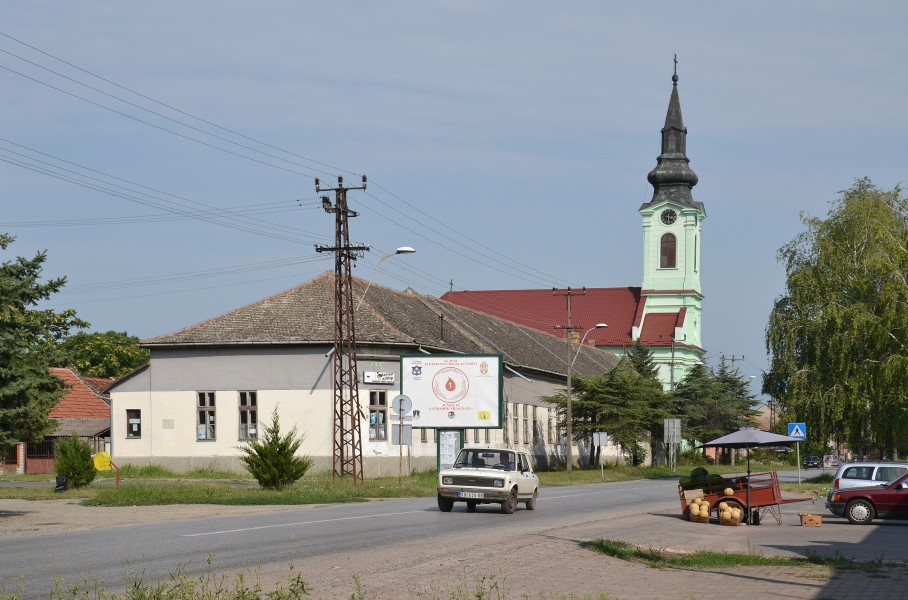 Feketić (Bácsfeketehegy, Feketitsch, Schwarzenberg) - main street and Lutheran church