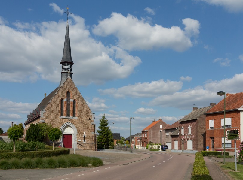 Grazen, parochiekerk Onze-Lieve-Vrouw oeg41835 foto2 2015-06-09 17.50
