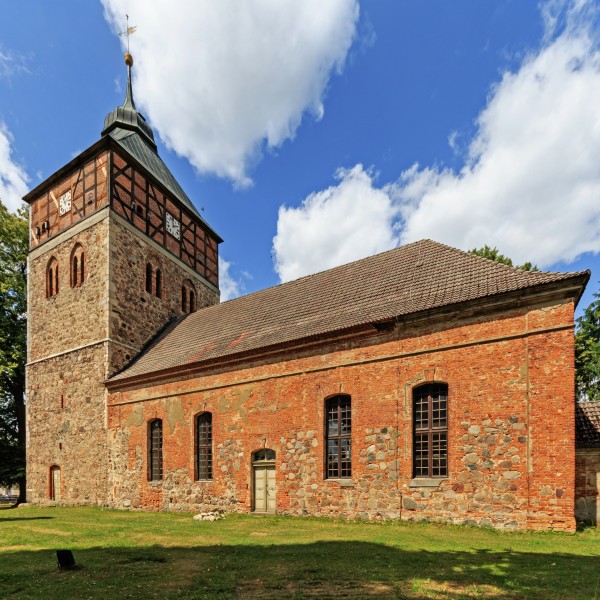 GrossSchönebeck 07-2015 img3 Dorfkirche