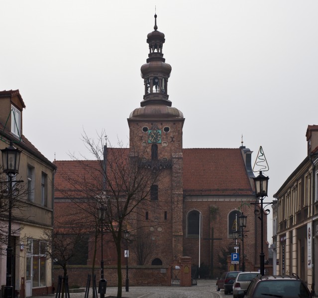 Iglesia de la Sagrada Trinidad, Gniezno, Polonia, 2012-12-24, DD 01